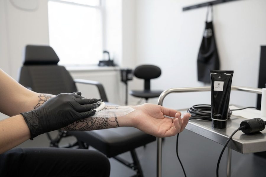 ako predĺžiť účinok znecitlivenia pred tetovaním